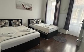 Rover Apartment